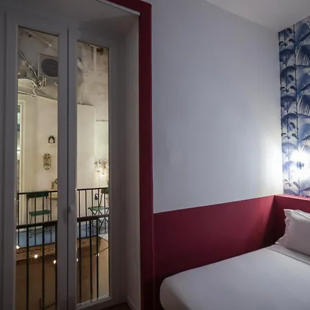 Alma De Chiaja - Luxury Design Plebiscito Apartment Naples